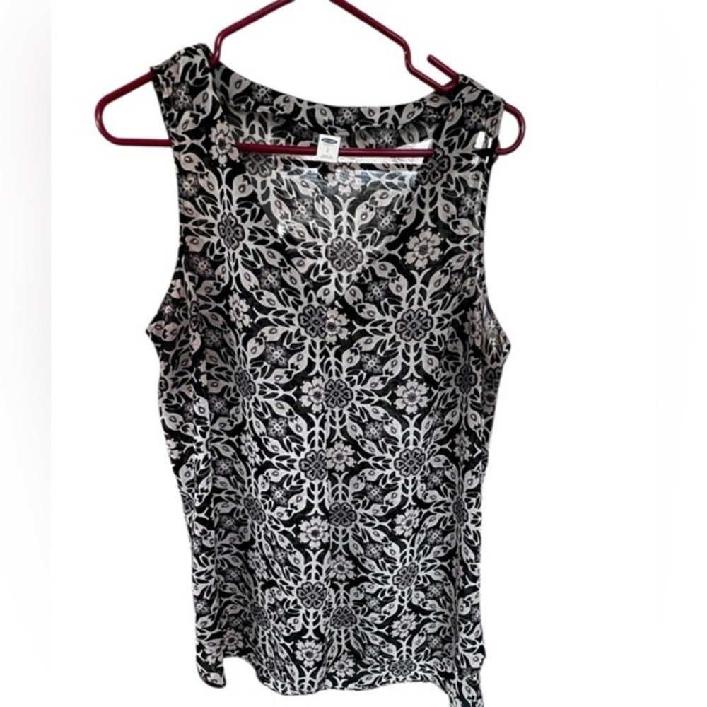 Old Navy Black and Cream Floral Tank Top